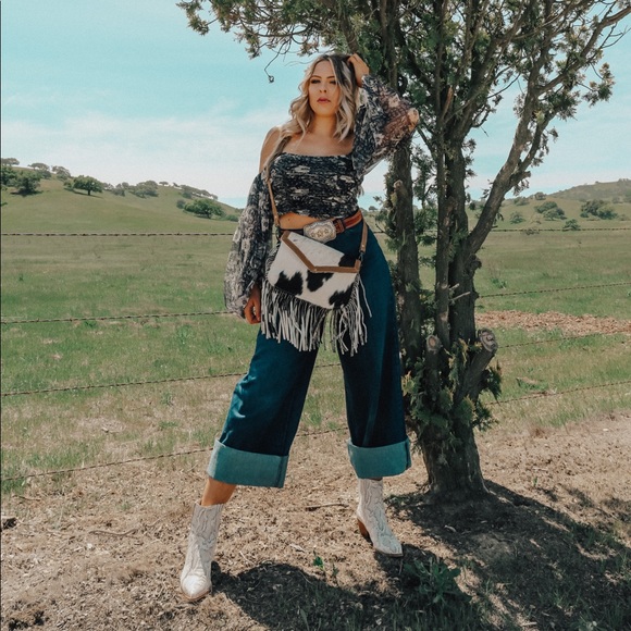 Genuine Leather and Cowhide Western Fashion Crossbody Purse - Picture 3 of 6